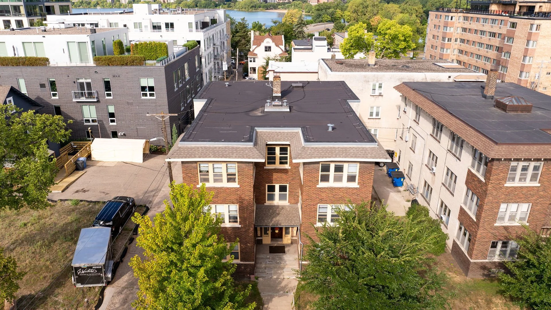 James Avenue Apartments — Sale in Minneapolis, MN, photo 1 of 8