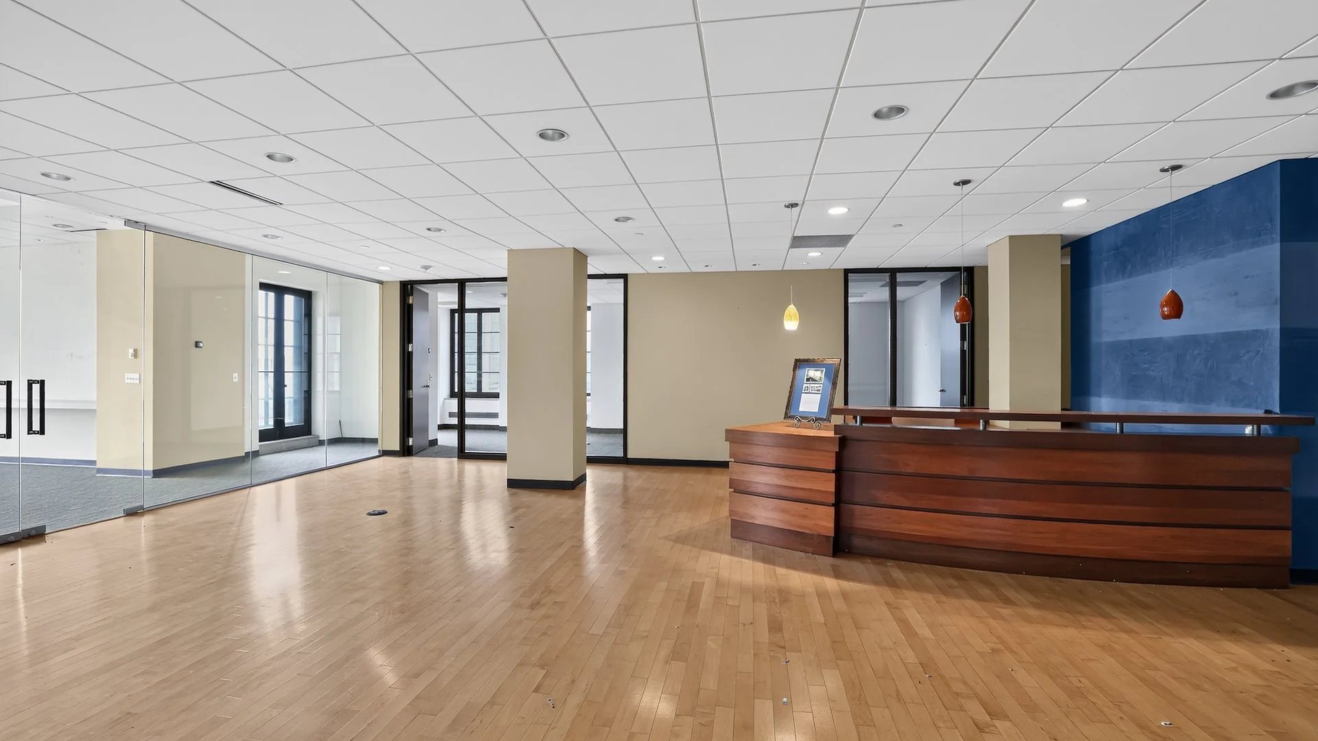 Auction - Lender Sale / Downtown High Rise — Sale in Minneapolis, MN, photo 2 of 5