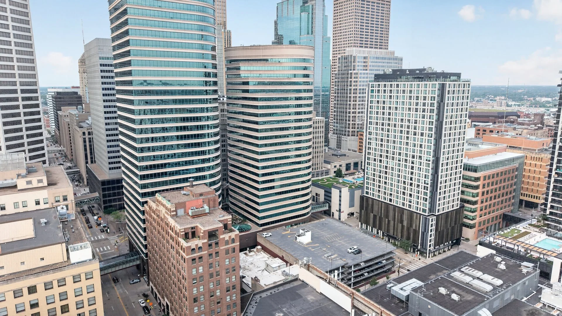 Auction - Lender Sale / Downtown High Rise — Sale in Minneapolis, MN, photo 3 of 5