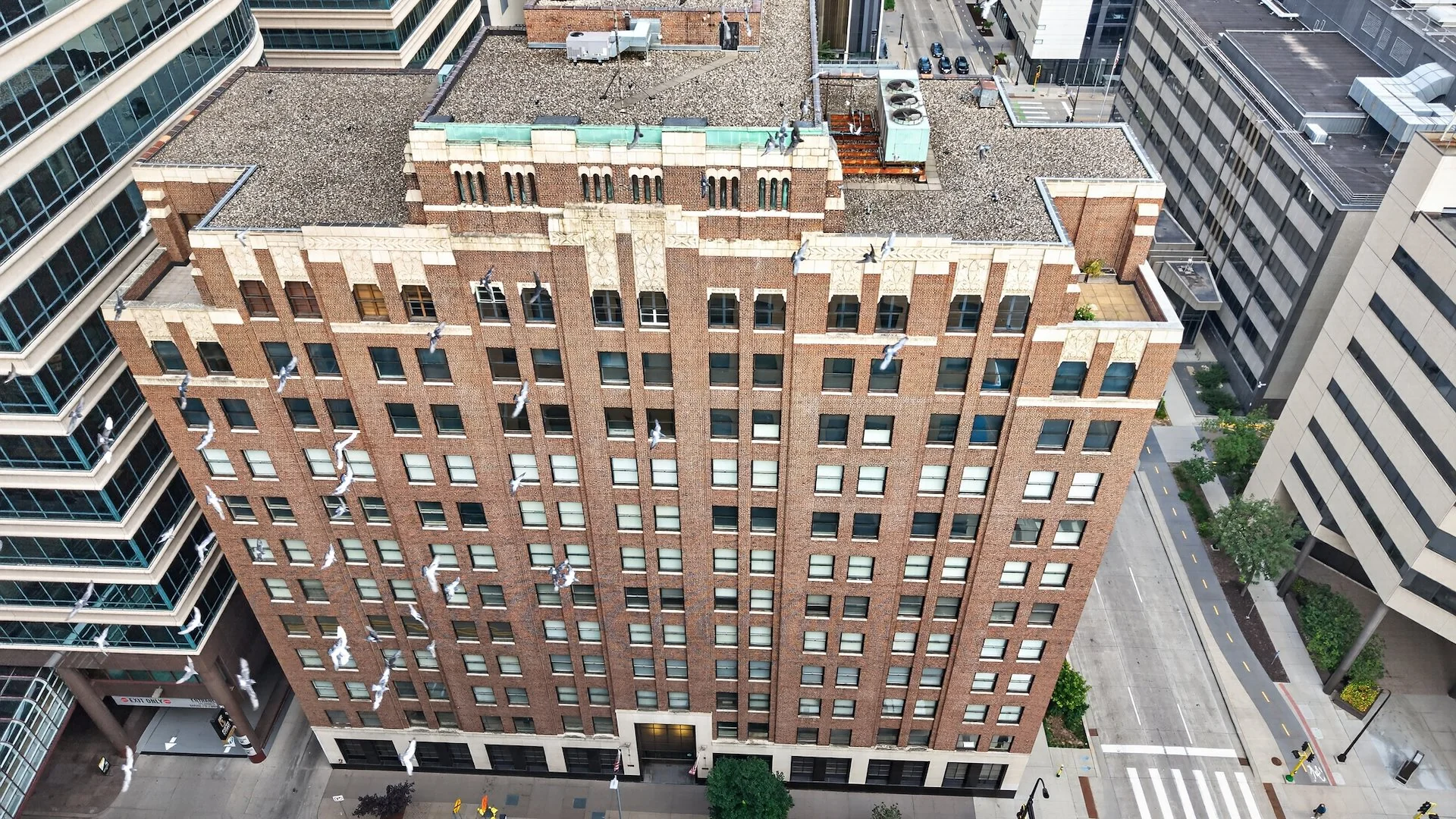 Auction - Lender Sale / Downtown High Rise — Sale in Minneapolis, MN, photo 5 of 5