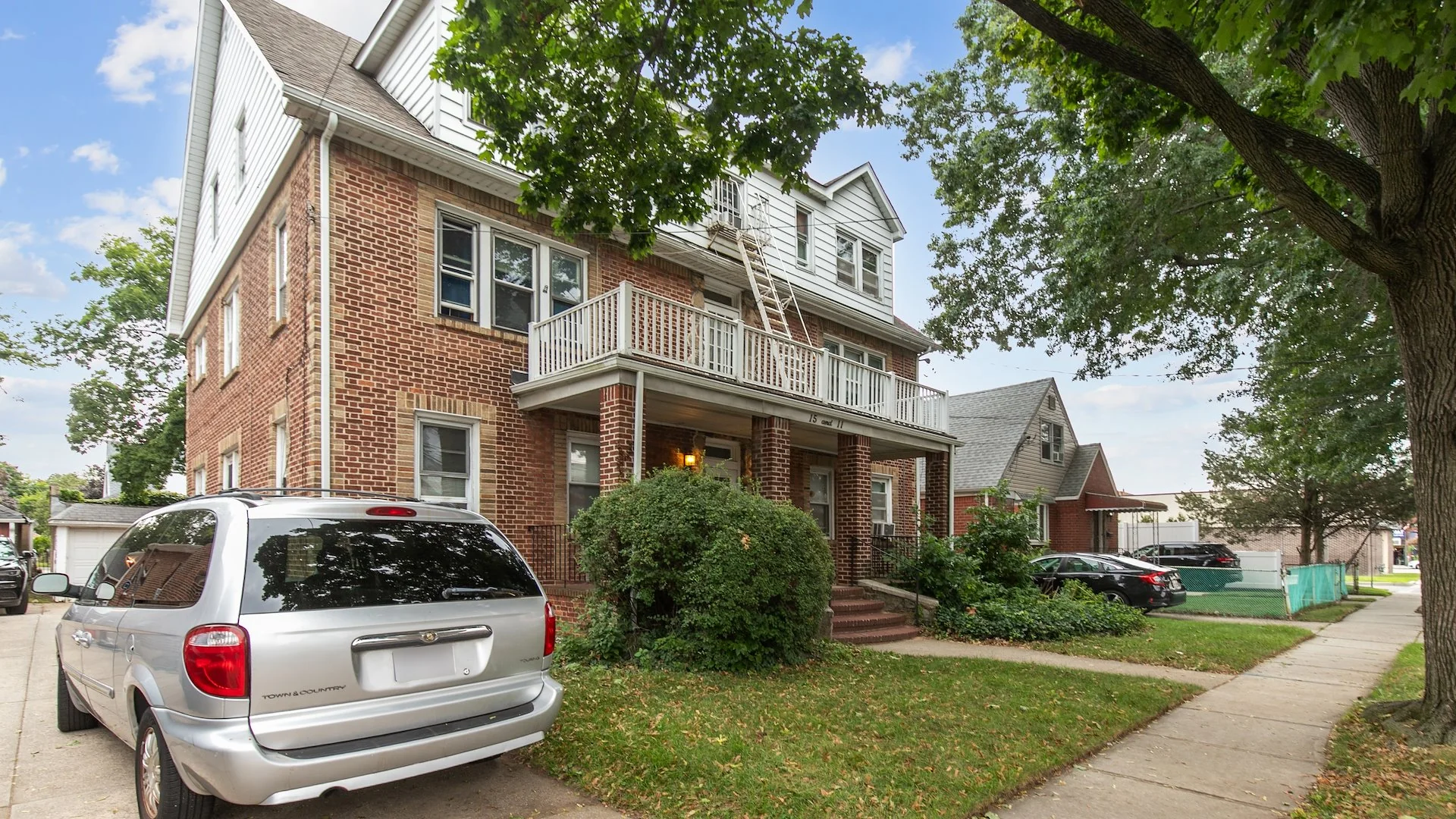 11-15 Whitney Ave, Floral Park, NY — Sale in Floral Park, NY, photo 2 of 3