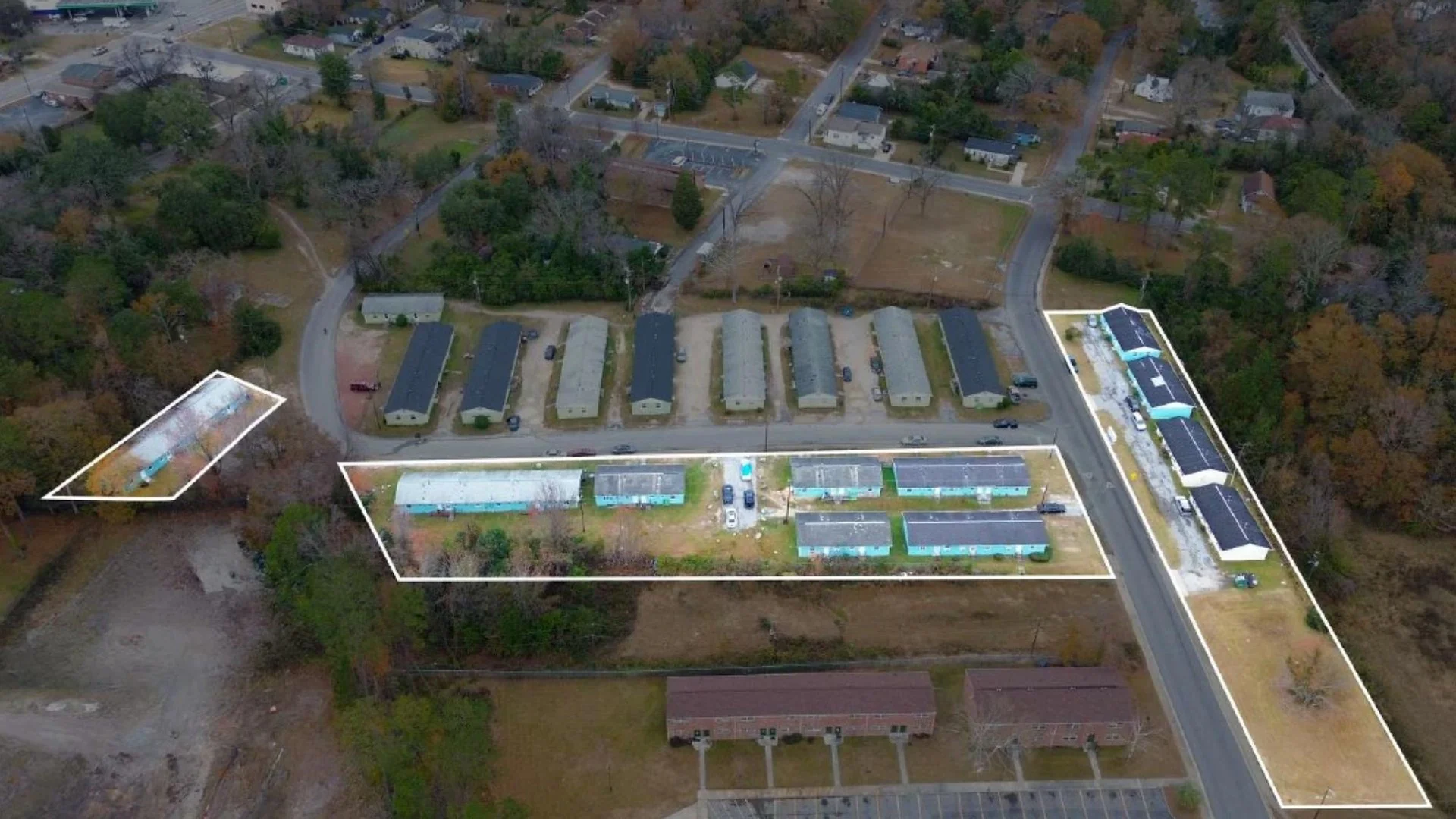 Howell Court Apartments — Sale in Columbia, SC, photo 2 of 2
