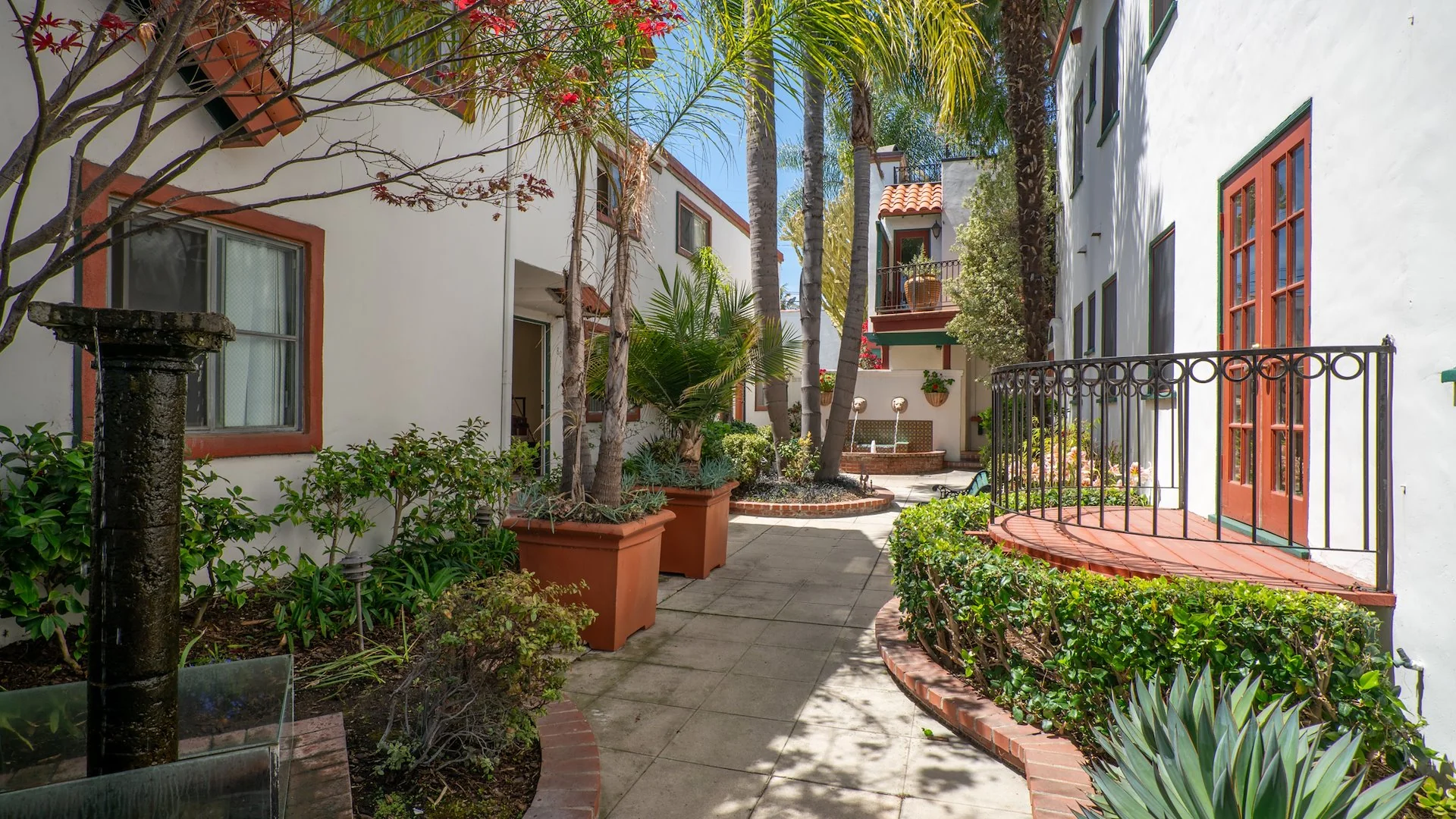 815 Roswell Ave — Sale in Long Beach, CA, photo 6 of 6