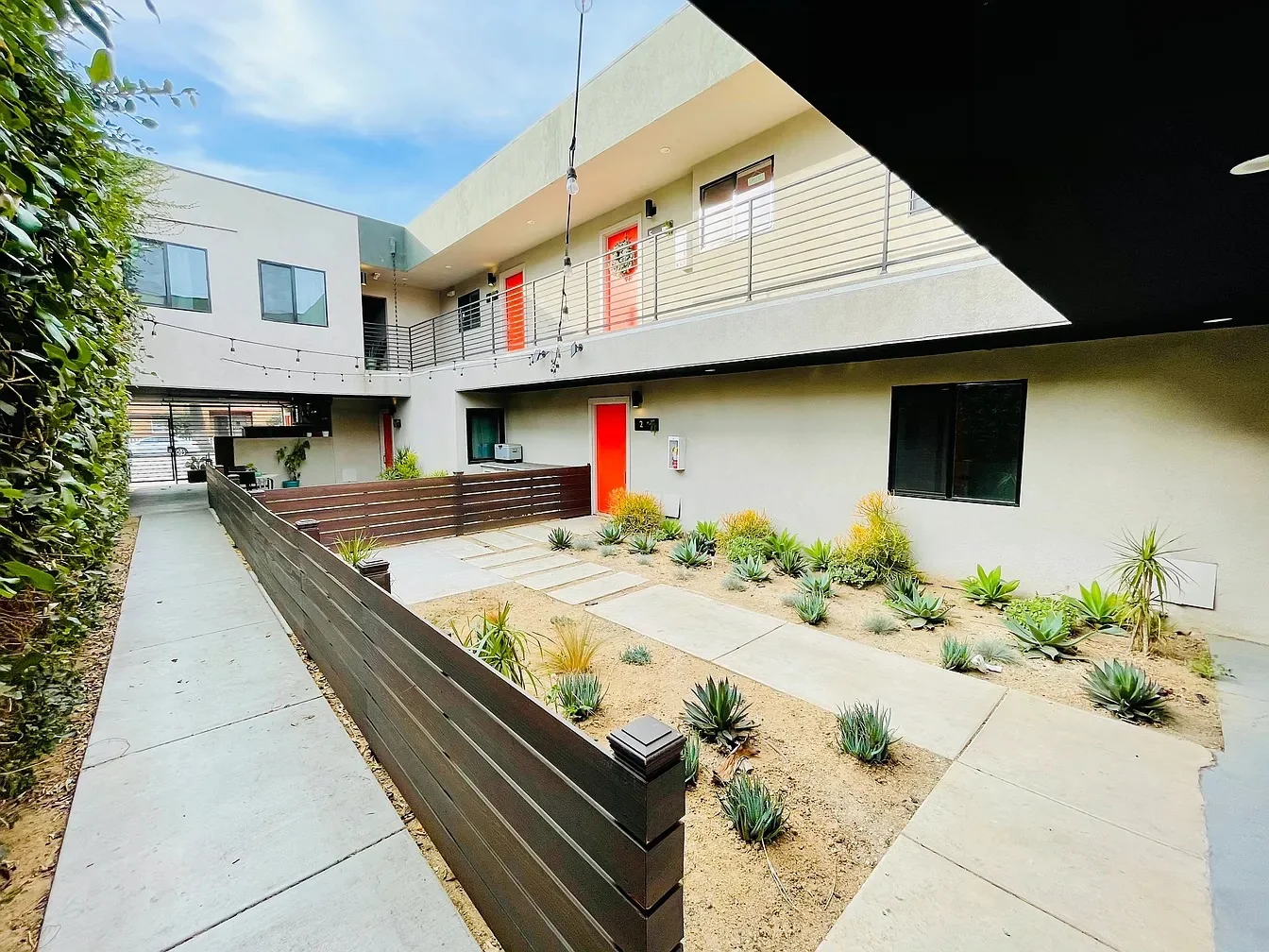 944 Pacific Ave — Sale in Long Beach, CA, photo 3 of 5