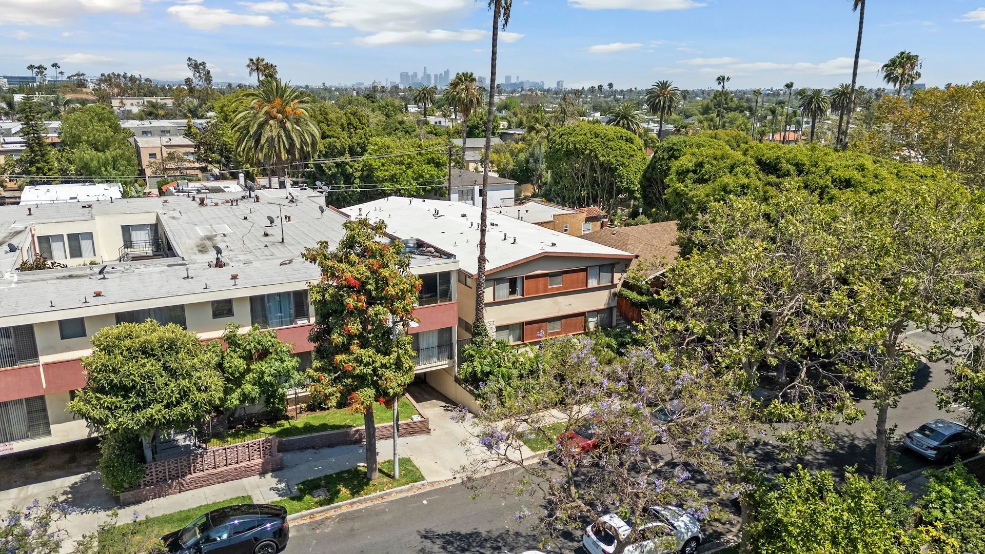 904 N Spaulding Ave — Sale in West Hollywood, CA, photo 2 of 3