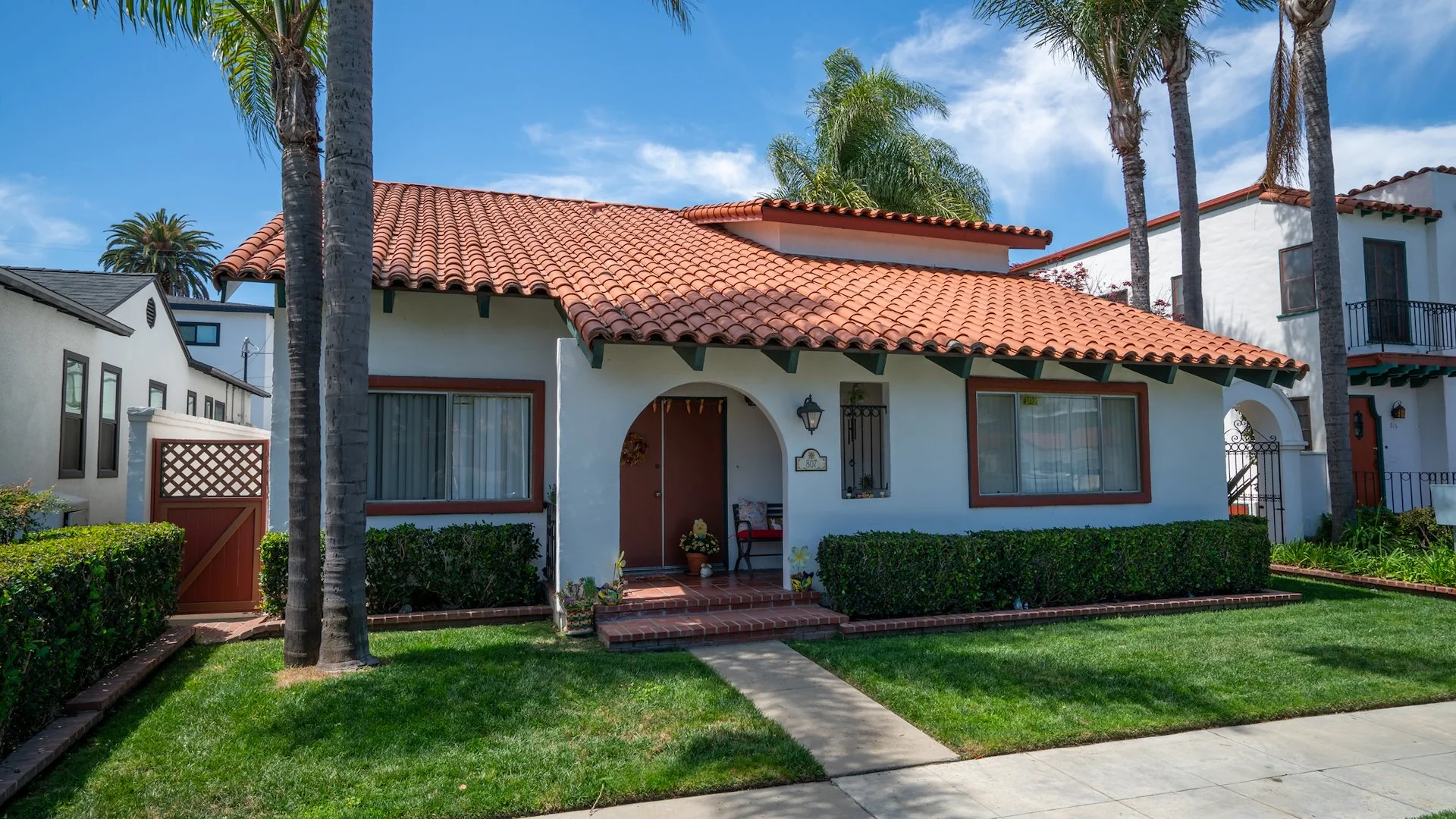 807 Roswell Ave — Sale in Long Beach, CA, photo 1 of 6