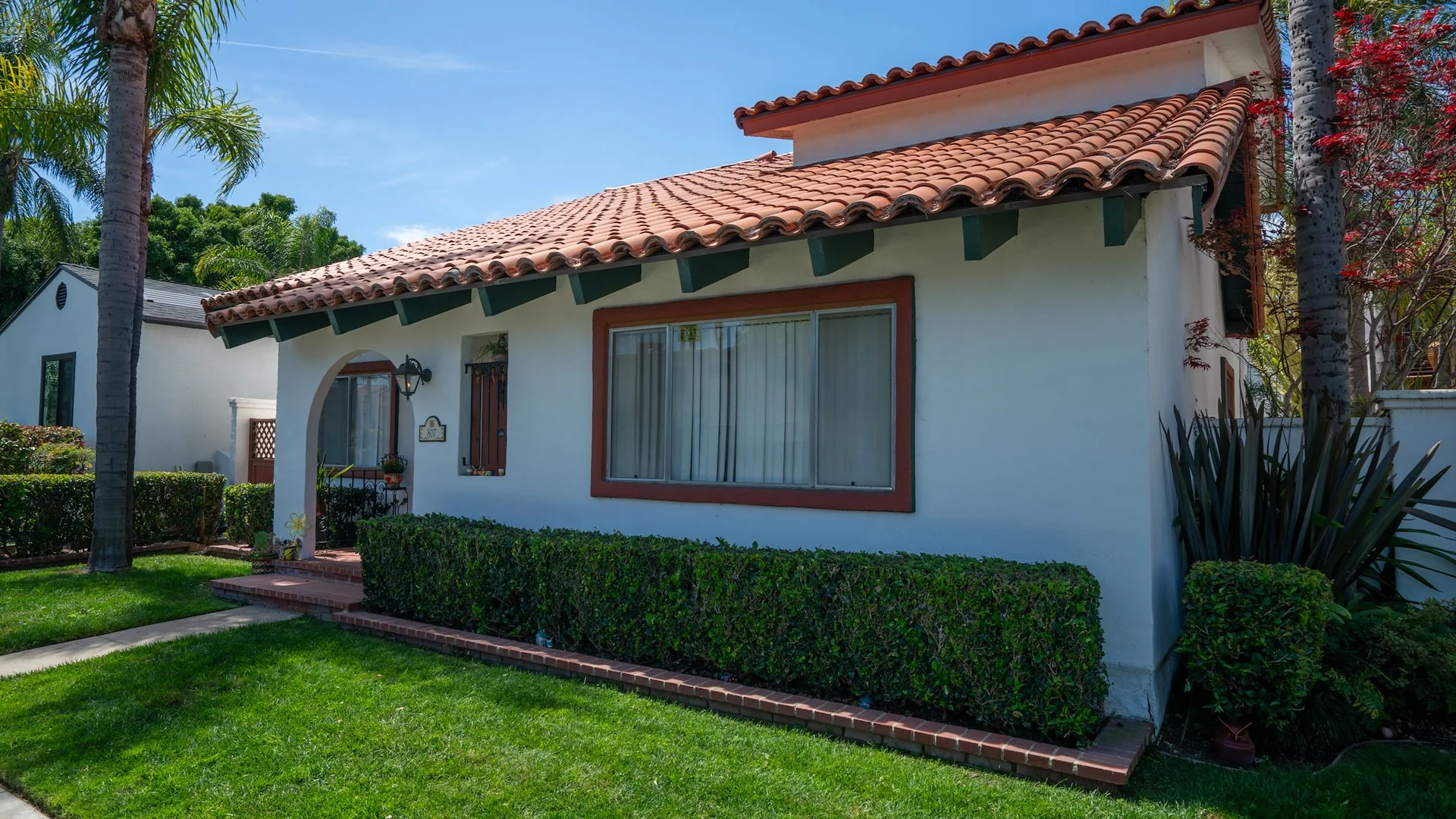 807 Roswell Ave — Sale in Long Beach, CA, photo 3 of 6