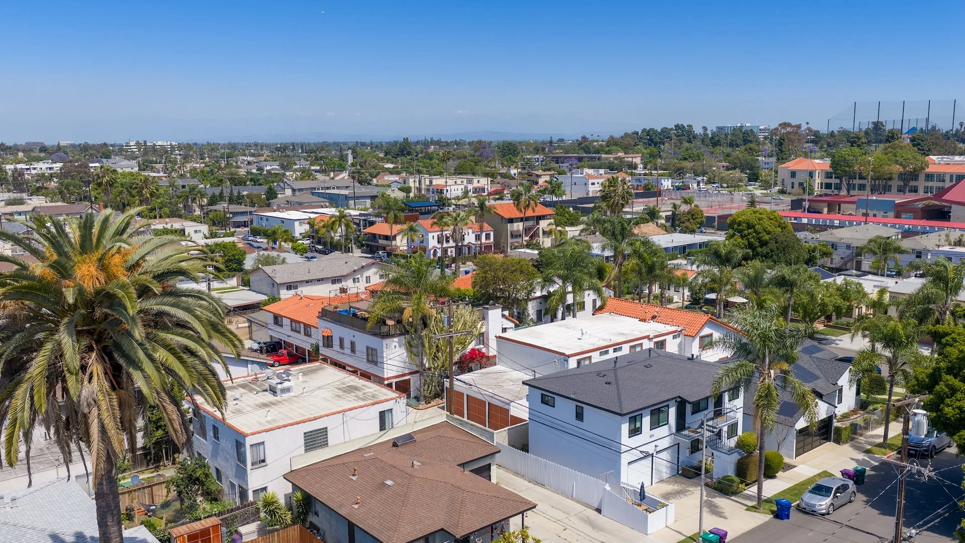 807 Roswell Ave — Sale in Long Beach, CA, photo 4 of 6
