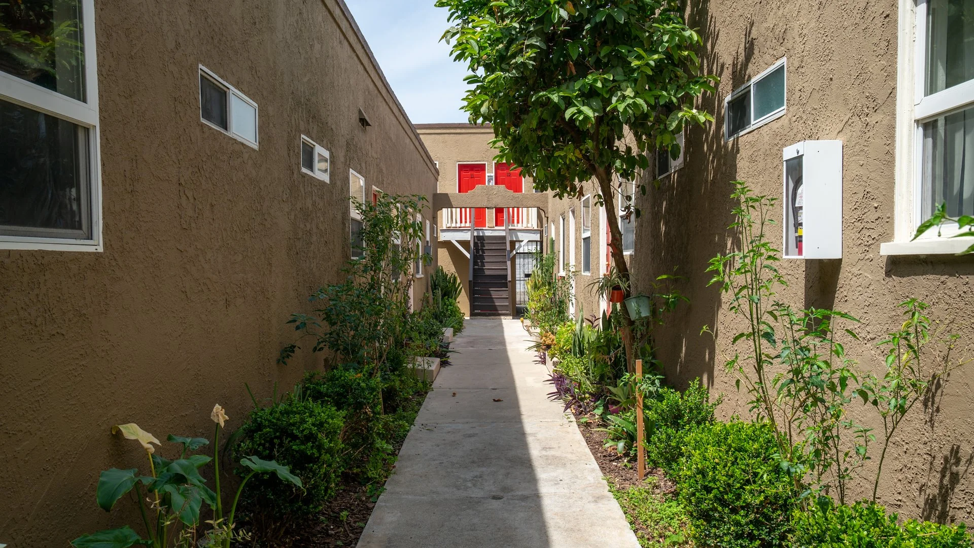 1111 Pine Ave — Sale in Long Beach, CA, photo 5 of 6