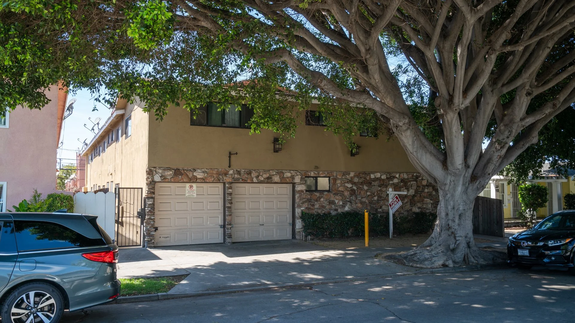 1137 Junipero Avenue — Sale in Long Beach, CA, photo 1 of 6