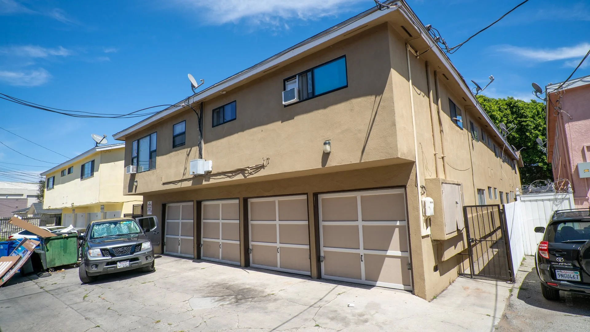 1137 Junipero Avenue — Sale in Long Beach, CA, photo 2 of 6
