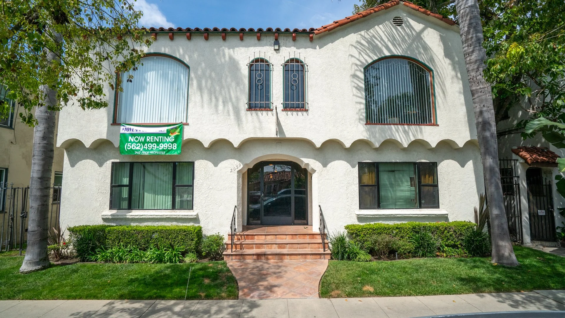 2059 Cedar Ave — Sale in Long Beach, CA, photo 3 of 6