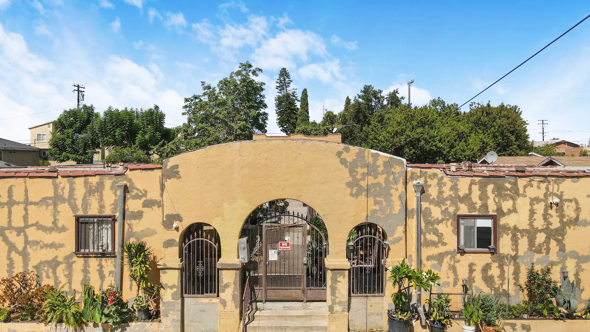 943 South Bonnie Beach Place — Sale in Los Angeles, CA, photo 2 of 4