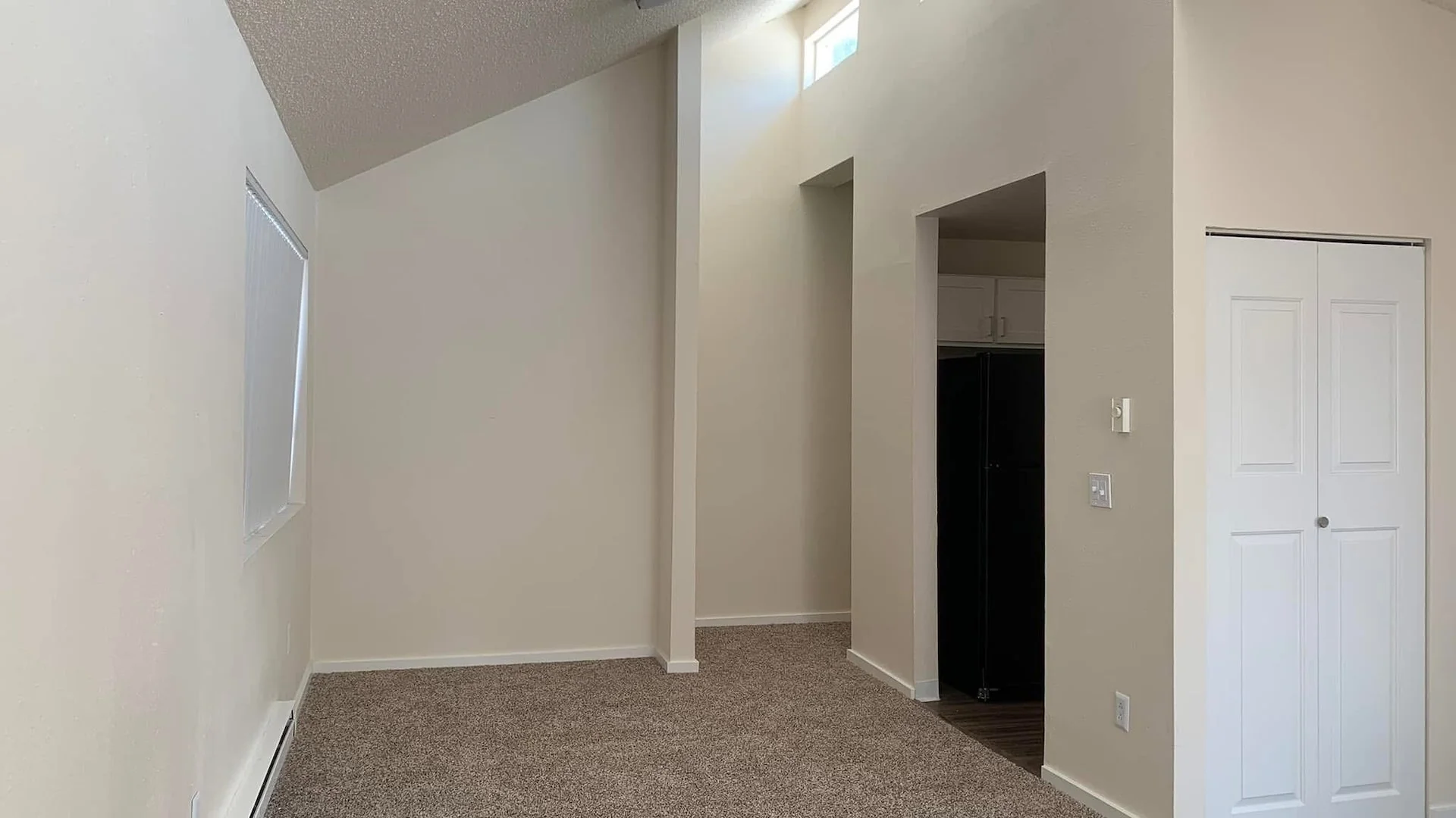 Pinehurst Manor Apartments — Sale in Auburn, WA, photo 2 of 7