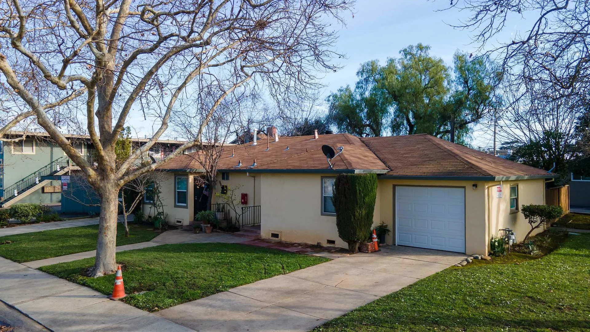 Azure Apartments — Sale in Gilroy, CA, photo 5 of 5