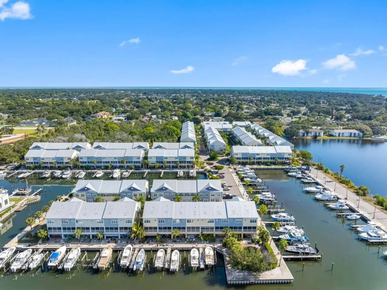 The Cove at Loggerhead Marina (10 of 169 Units) — Sale in St. Petersburg, FL, photo 4 of 7