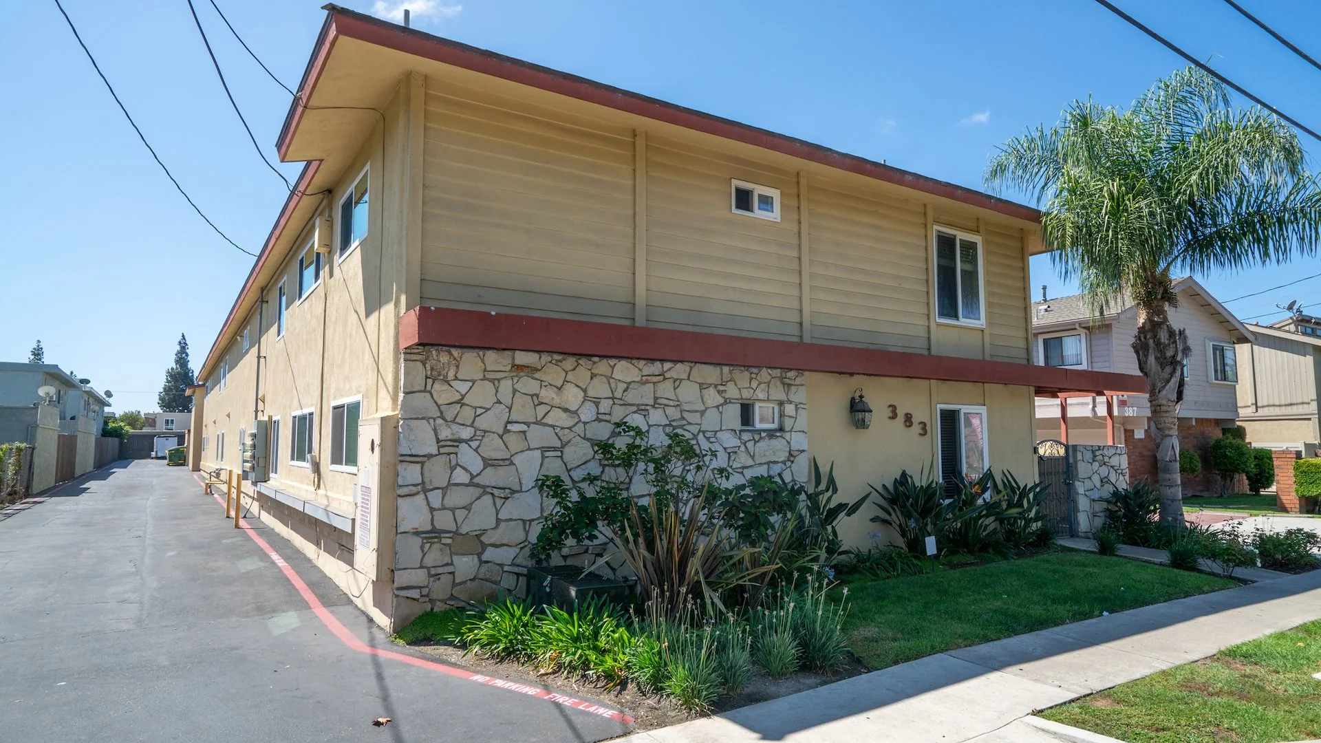 383 W Wilson St — Sale in Costa Mesa, CA, photo 1 of 6