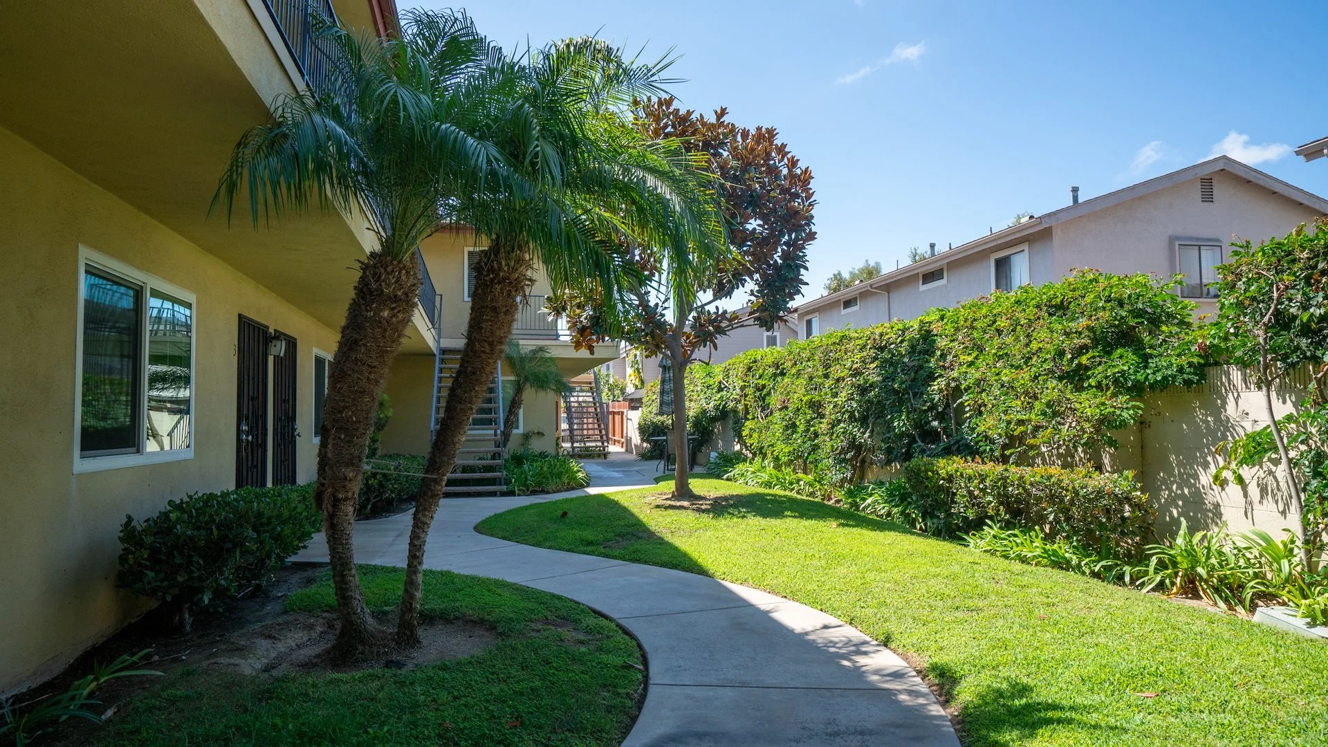 383 W Wilson St — Sale in Costa Mesa, CA, photo 5 of 6
