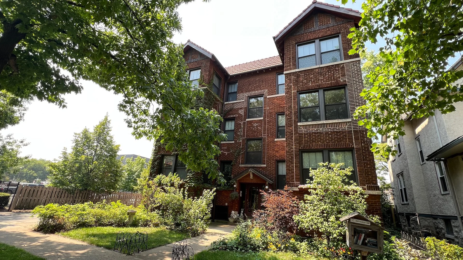 West Oak Park Portfolio — Sale in Oak Park, IL, photo 4 of 5