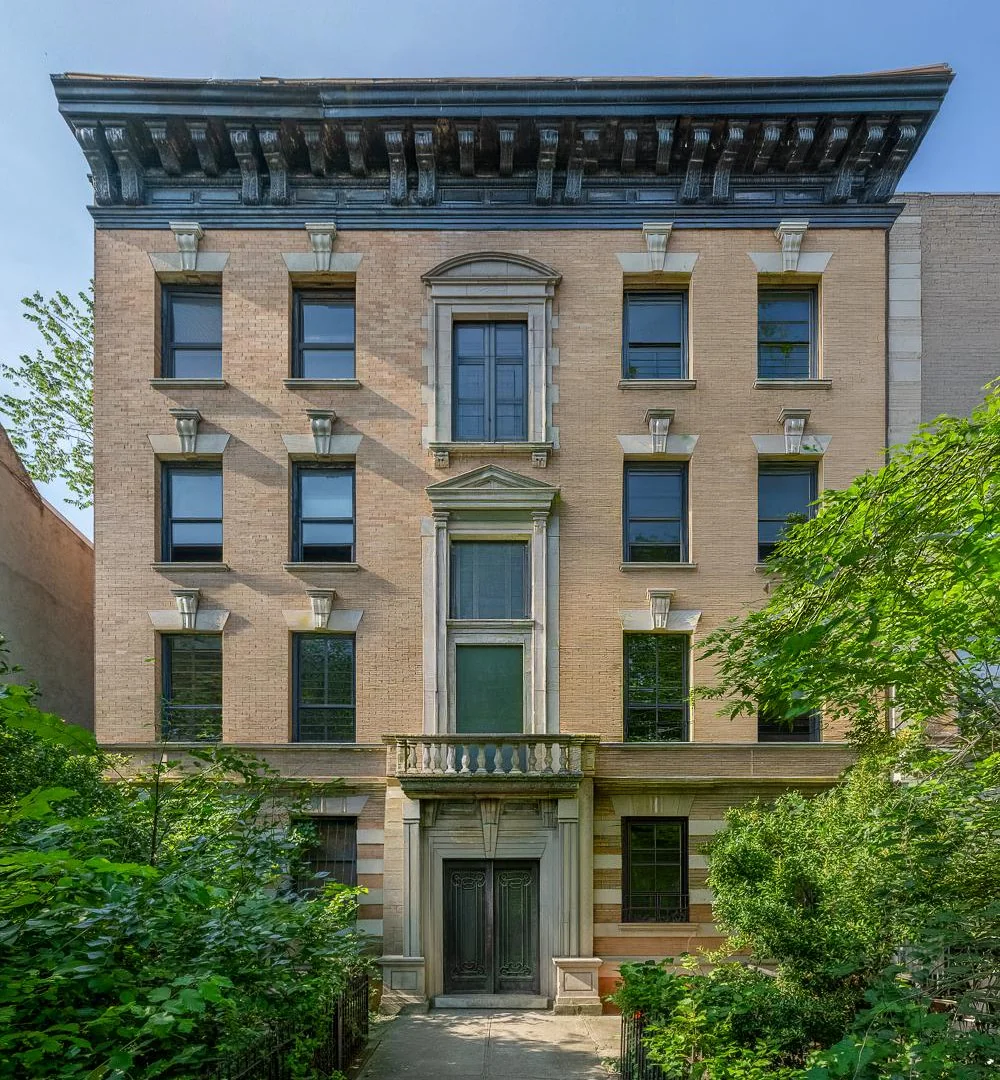 554 Eastern Parkway — Sale in Brooklyn, NY, photo 1 of 2