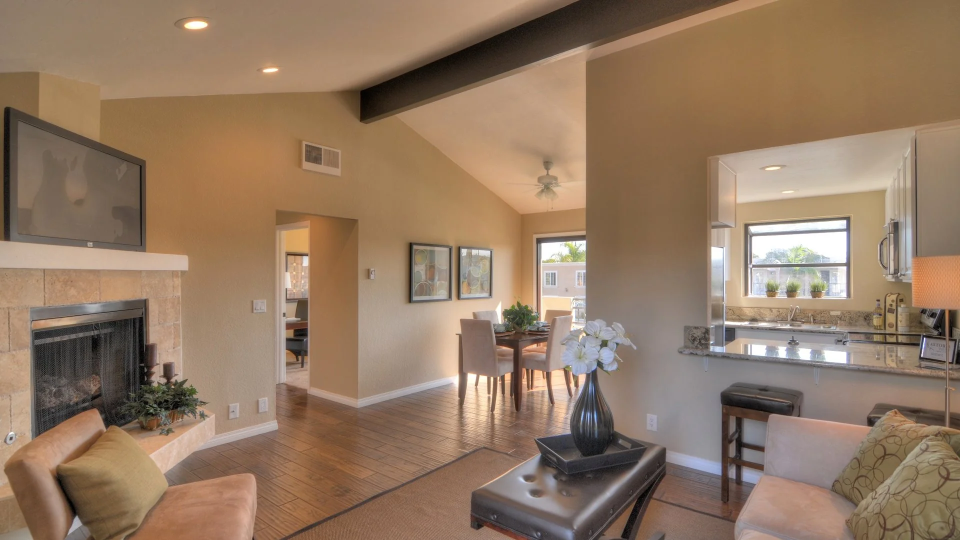 Ohio Villas — Sale in San Diego, CA, photo 6 of 8