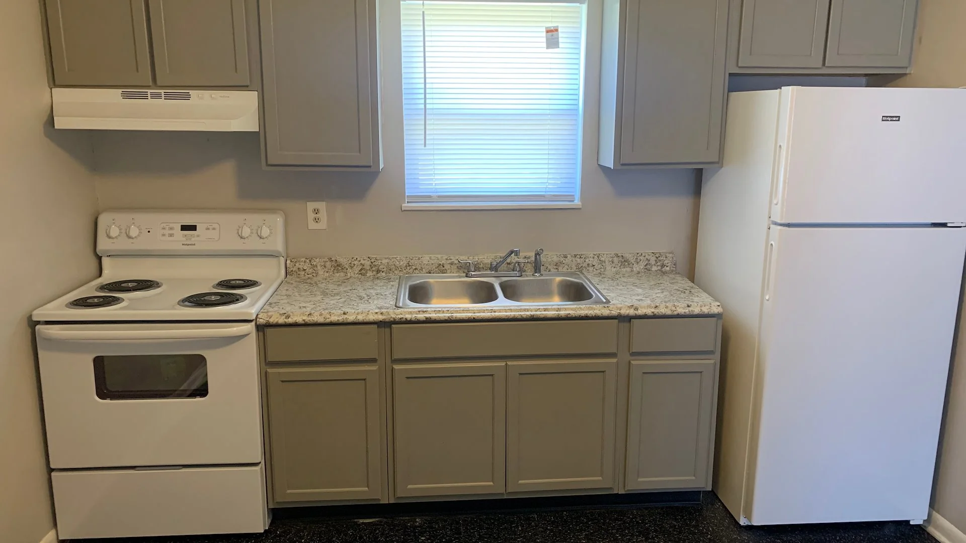 Eden Apartments — Sale in Louisville, KY, photo 3 of 5