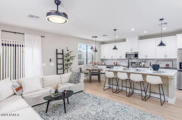 Alameda Villas — Sale in Phoenix, AZ, photo 3 of 3