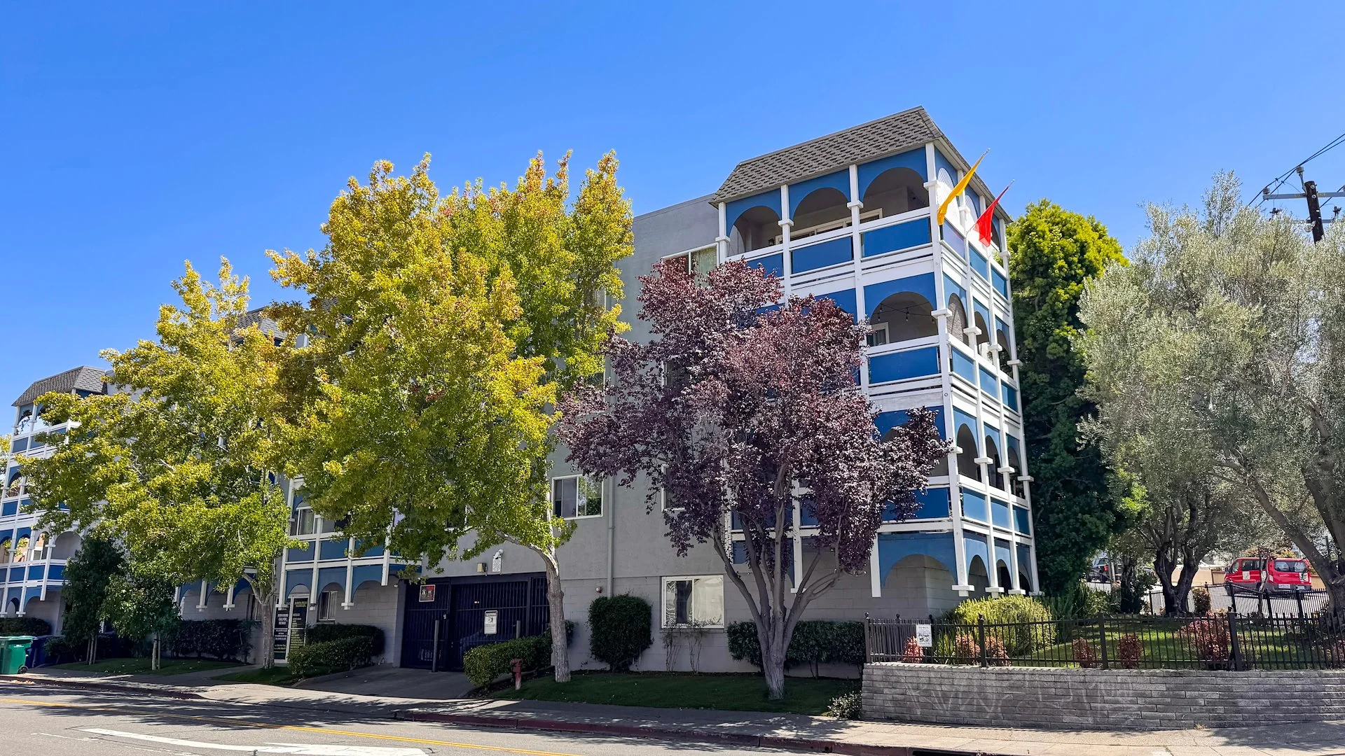 French Quarter Apartments — Sale in Hayward, CA, photo 1 of 6