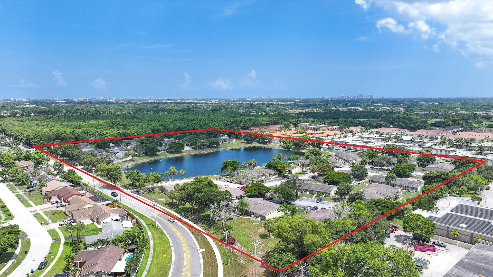 Oakland Hills Apartments — Sale in Margate, FL, photo 1 of 7