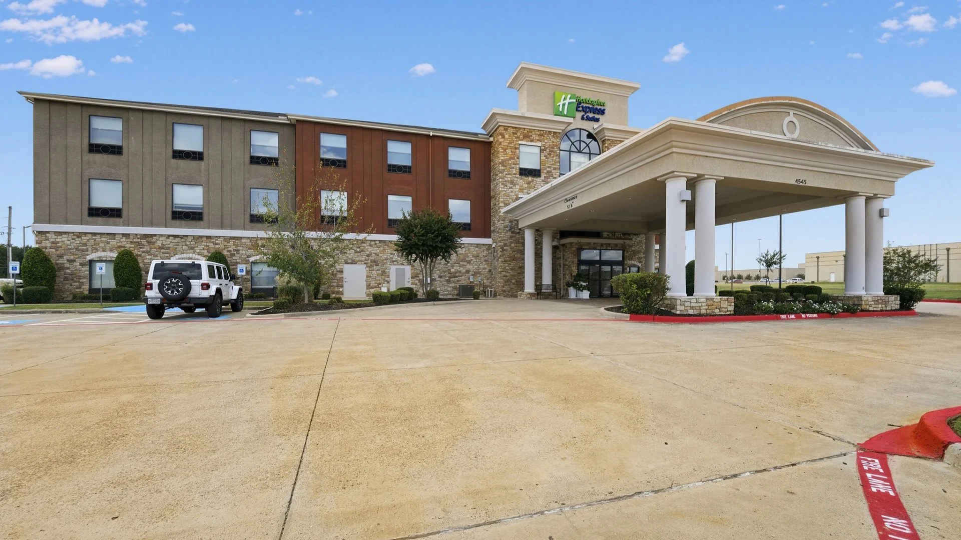 Holiday Inn Express & Suites Texarkana - hospitality for sale in texarkana, TX