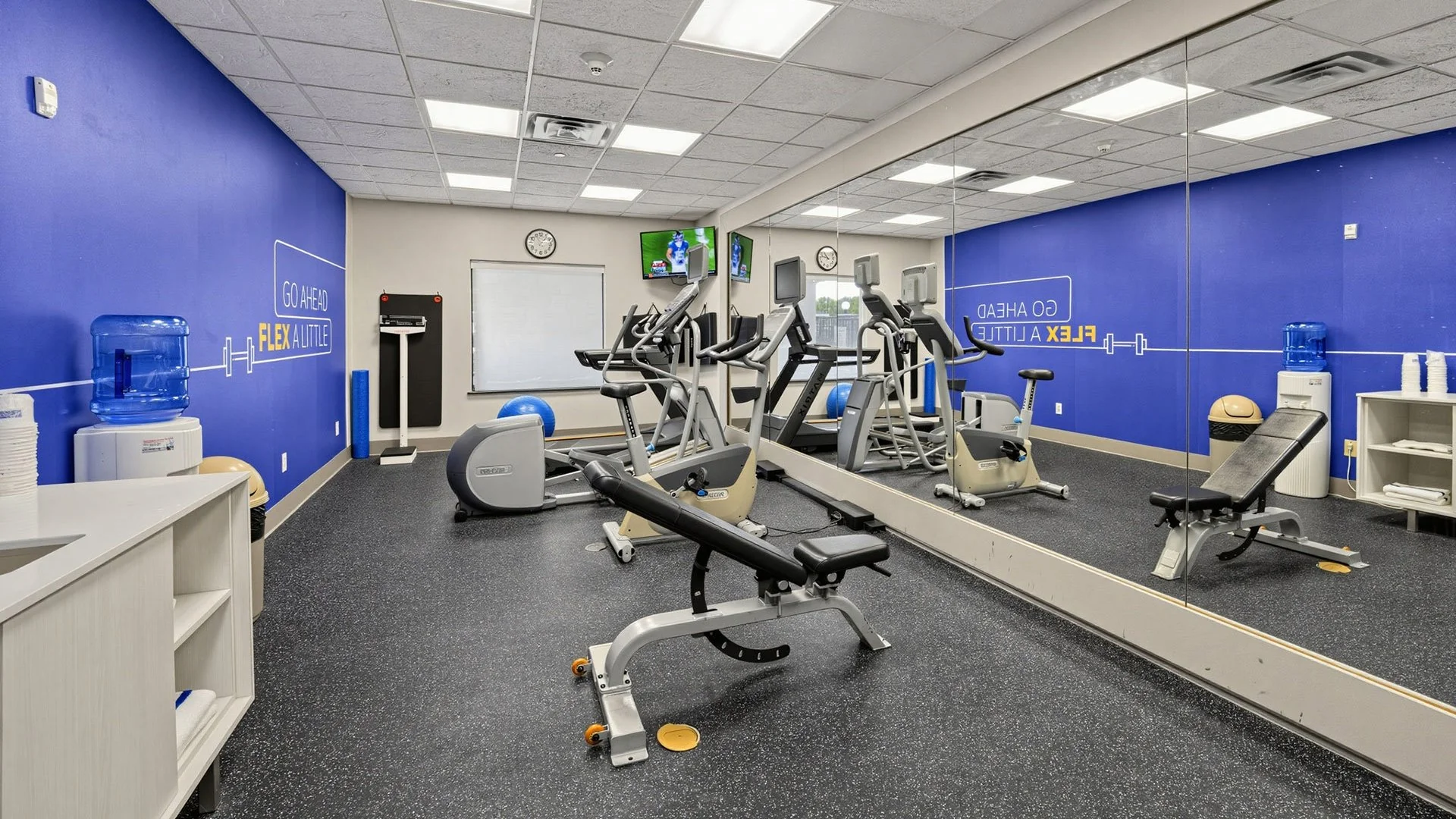 Holiday Inn Express & Suites Texarkana — Sale in Texarkana, TX, photo 2 of 6
