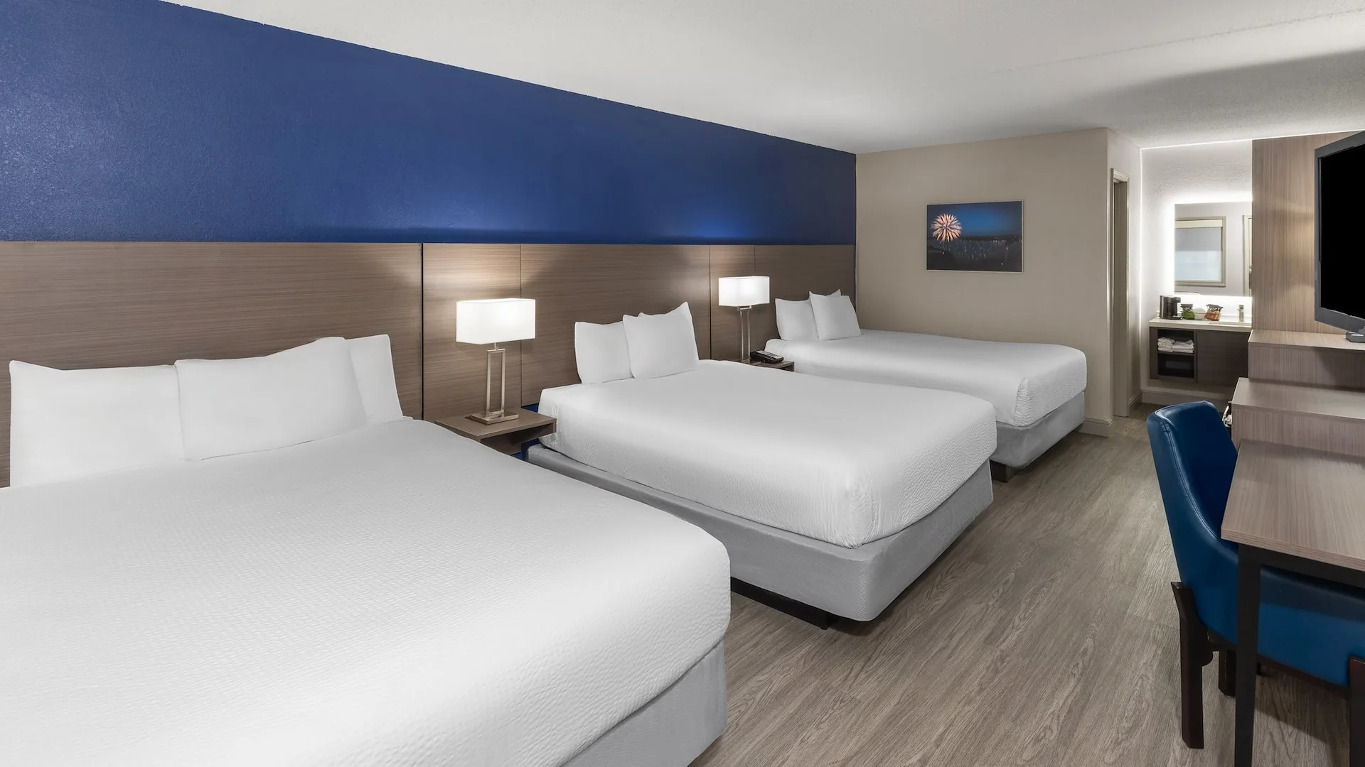 Angel Inn Near IMAX, a Travelodge by Wyndham — Sale in Branson, MO, photo 5 of 5