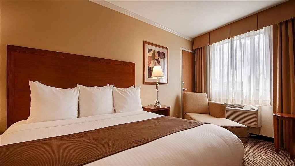 Best Western Tumwater Olympia Inn — Sale in Tumwater, WA, photo 4 of 5