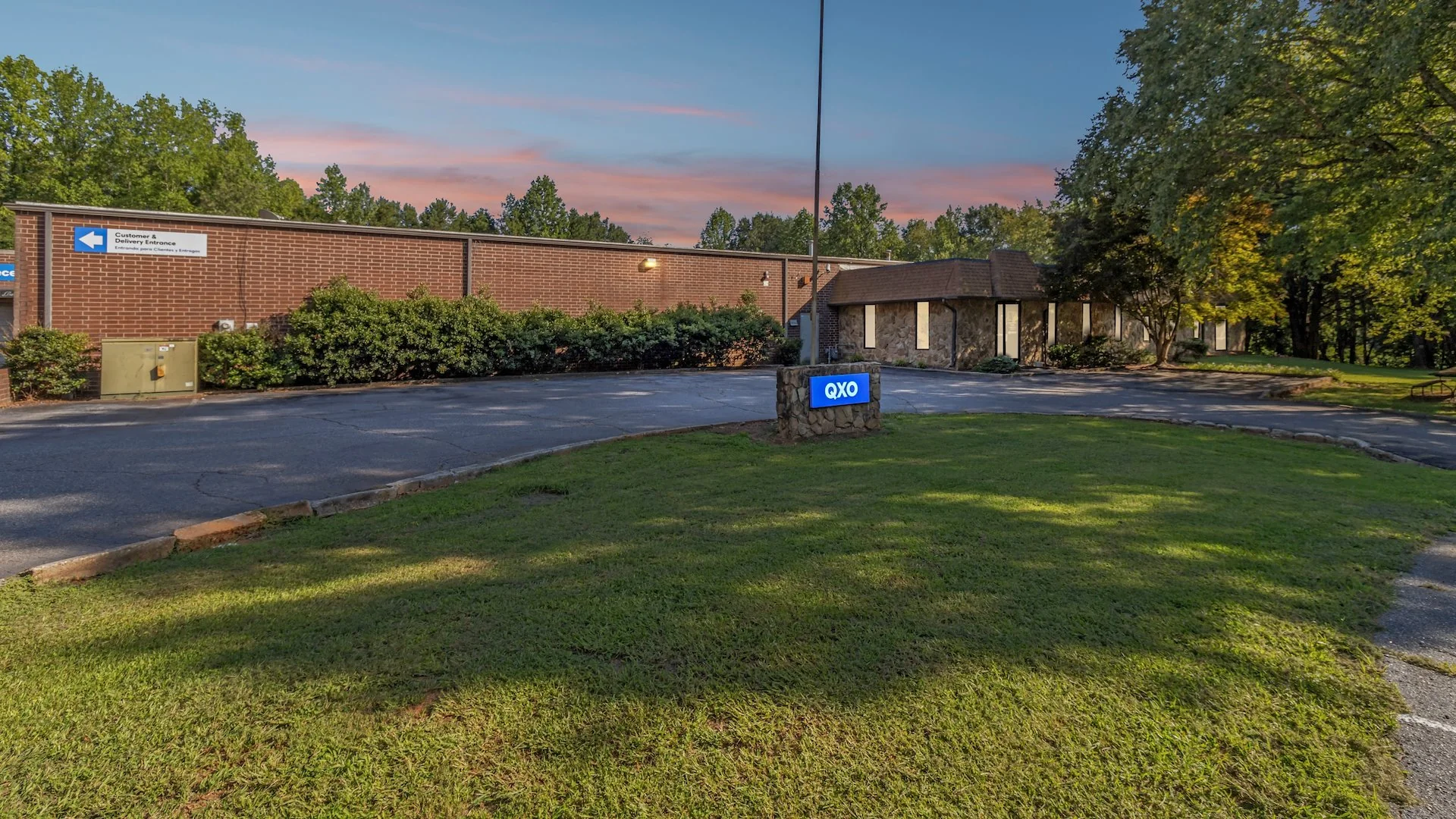 QXO Building Materials | Single Tenant Net Leased… — Sale in Hickory, NC, photo 3 of 5