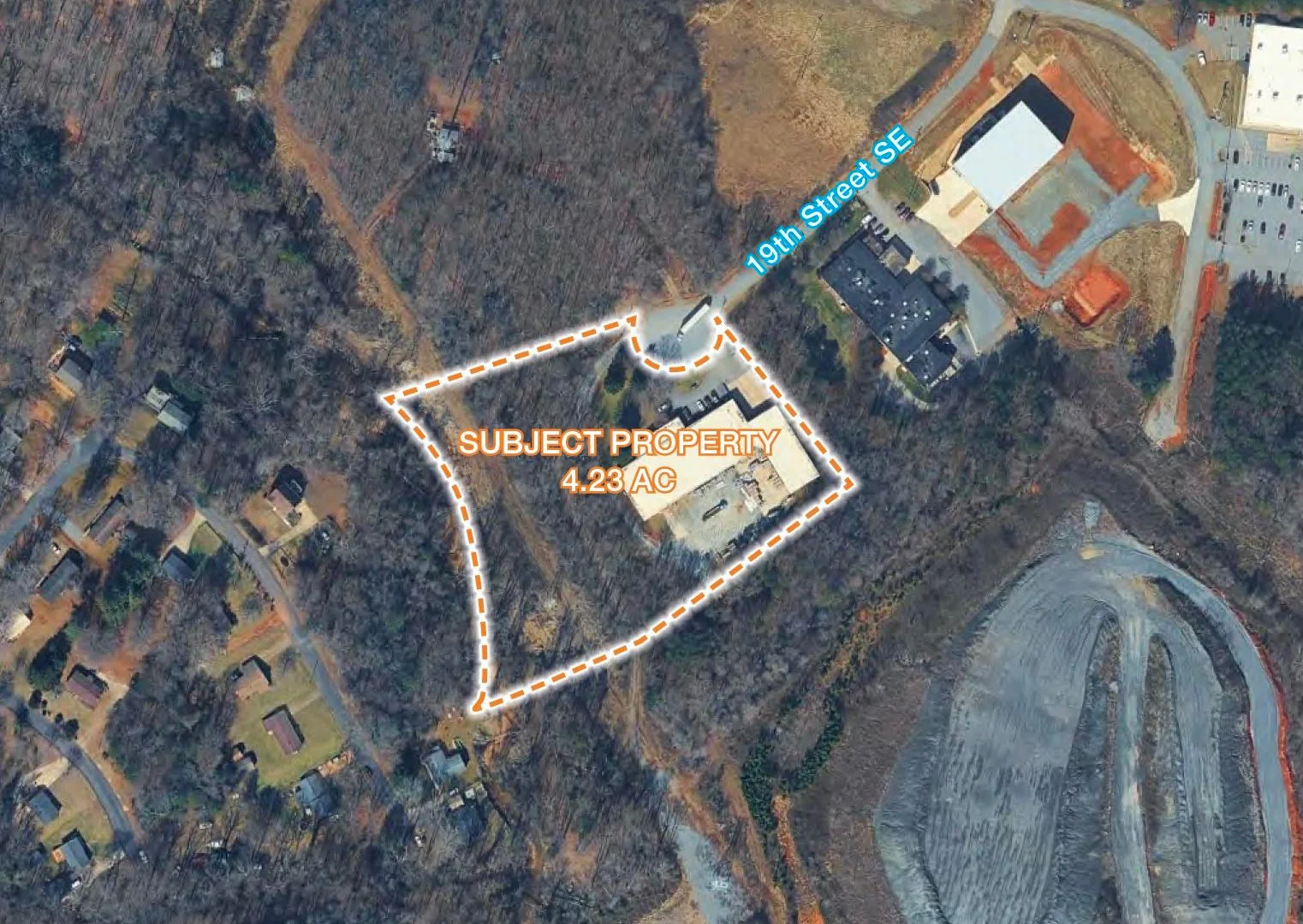 QXO Building Materials | Single Tenant Net Leased… — Sale in Hickory, NC, photo 4 of 5