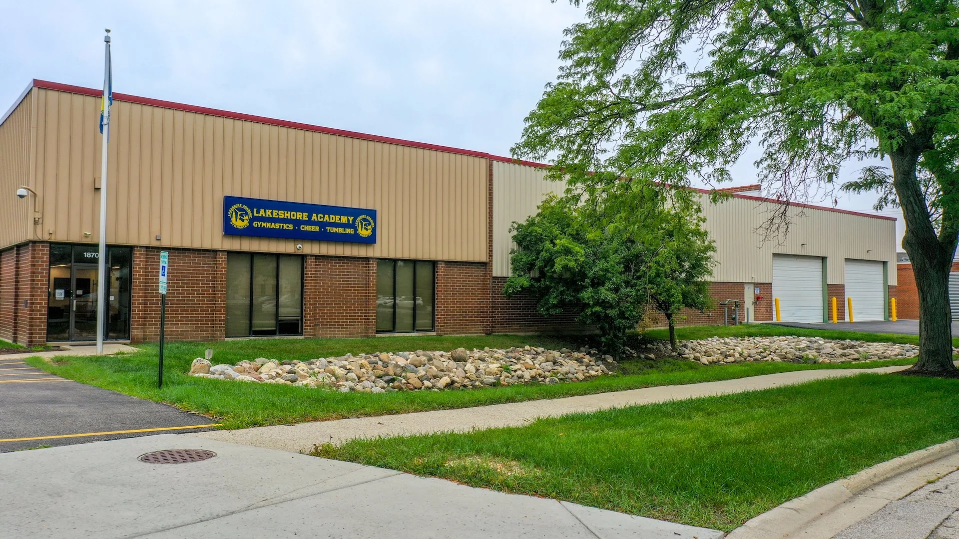 NNN Industrial | 9.5 Years Remaining | Chicago MSA — Sale in Glenview, IL, photo 1 of 2