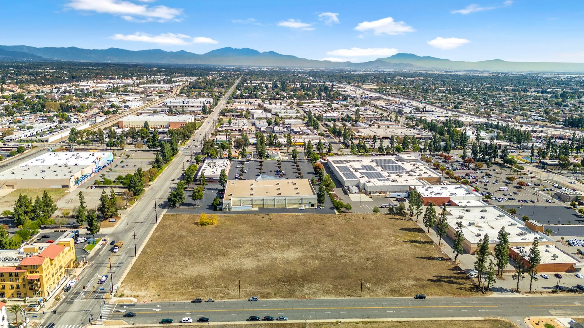 5151 e Arrow Highway — Sale in Montclair, CA, photo 2 of 3