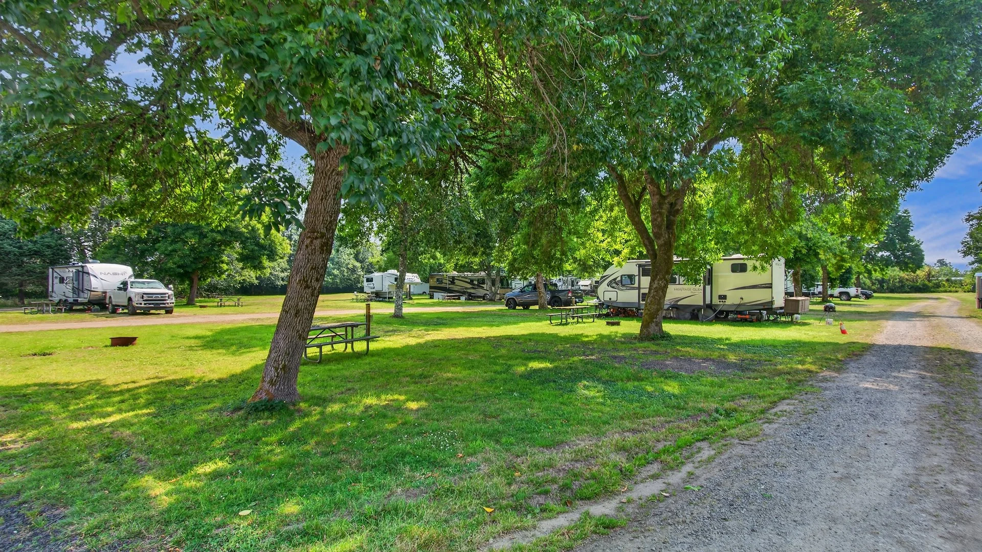 Wallicut River RV — Sale in Ilwaco, WA, photo 2 of 5