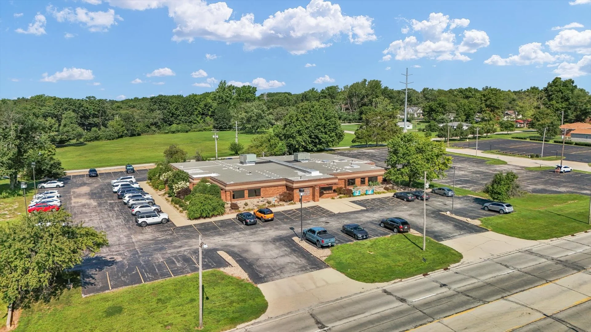 Northwest Professional Building — Sale in Decatur, IL, photo 1 of 2
