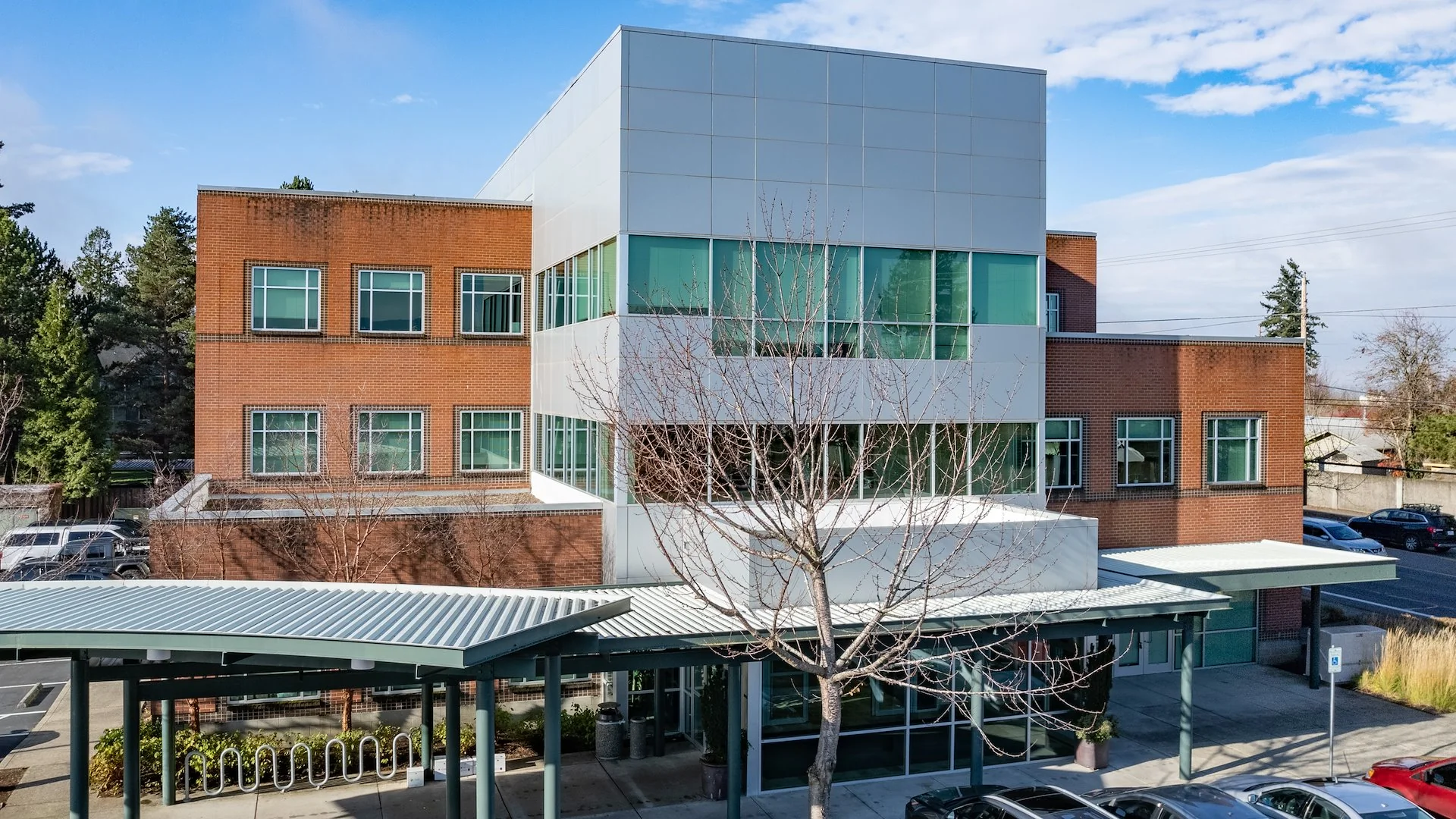 Mt. Hood Professional Plaza — Sale in Gresham, OR, photo 2 of 6