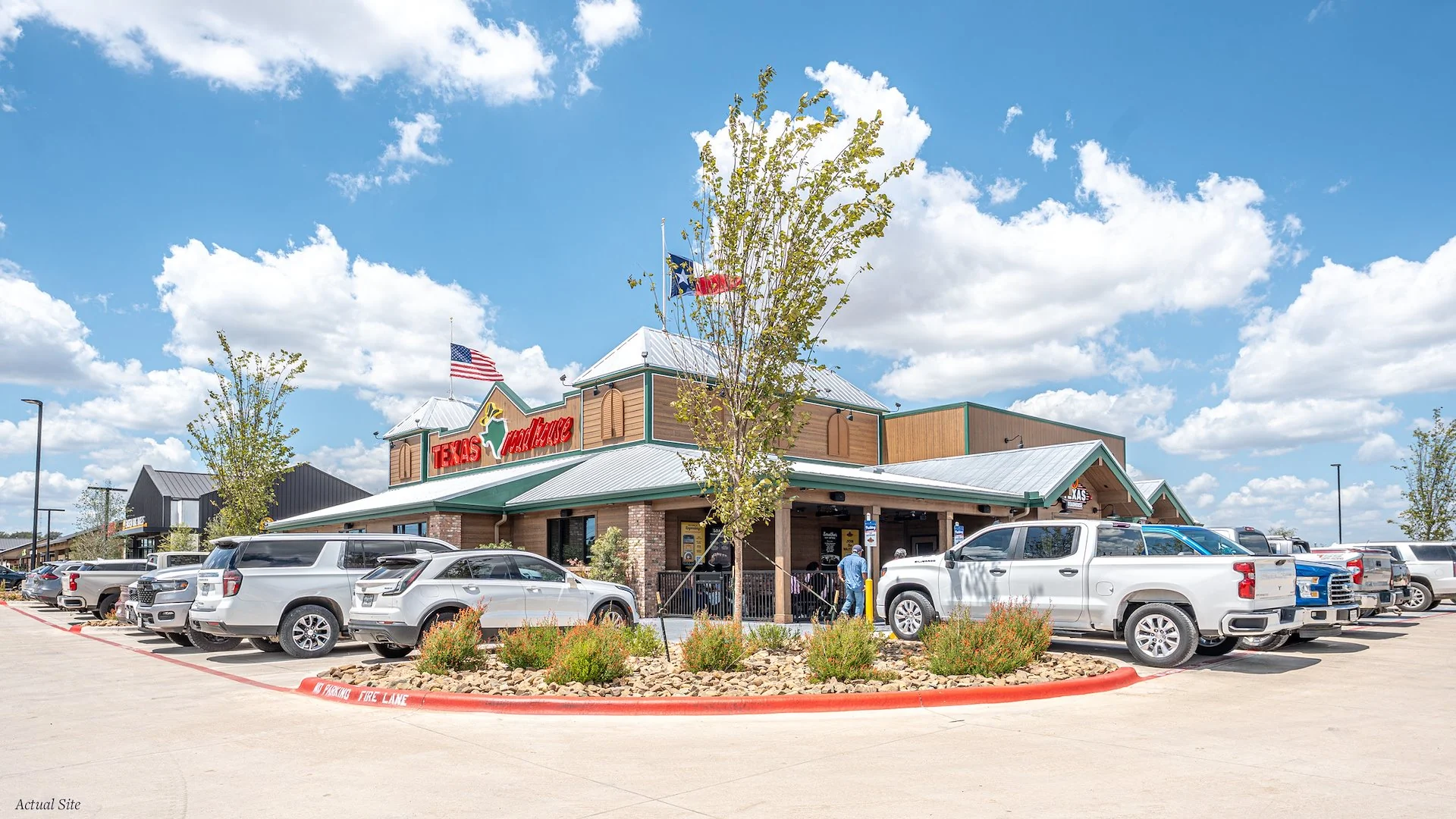 Corp. Texas Roadhouse (NASDAQ: TXRH) | 15Yr Abs. Net… — Sale in Bastrop (Austin Msa), TX, photo 2 of 8