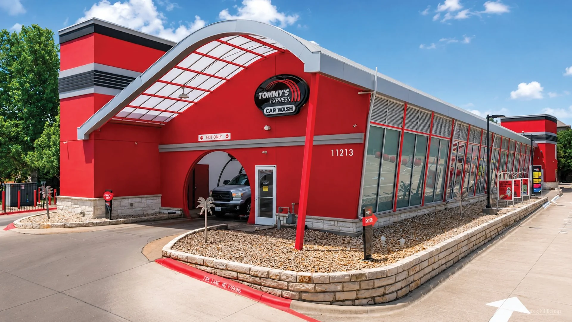 Tommy's Car Wash — Sale in Austin, TX, photo 3 of 8