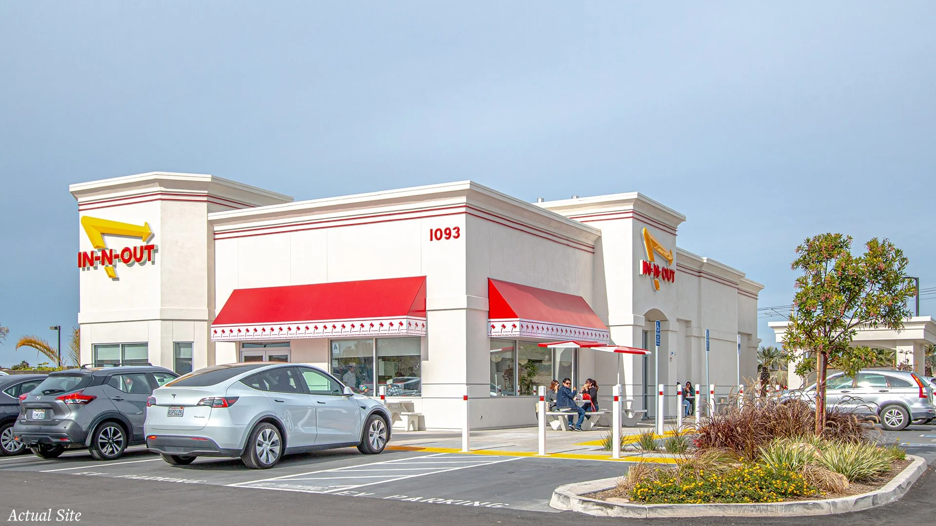 In-N-Out Burger in San Diego just off I-5 | 20 Year… — Sale in San Diego, CA, photo 4 of 8