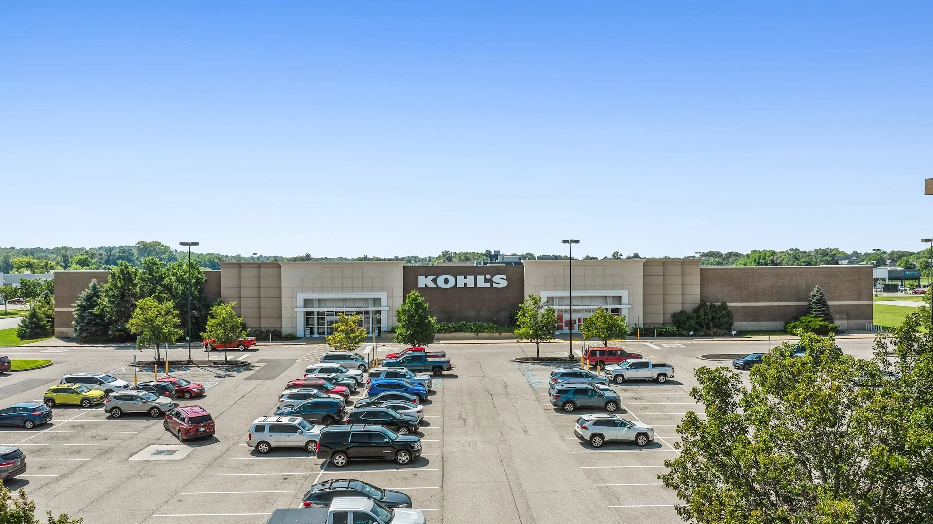 711 & 975 Creekview Drive — Sale in Columbus, IN, photo 3 of 5