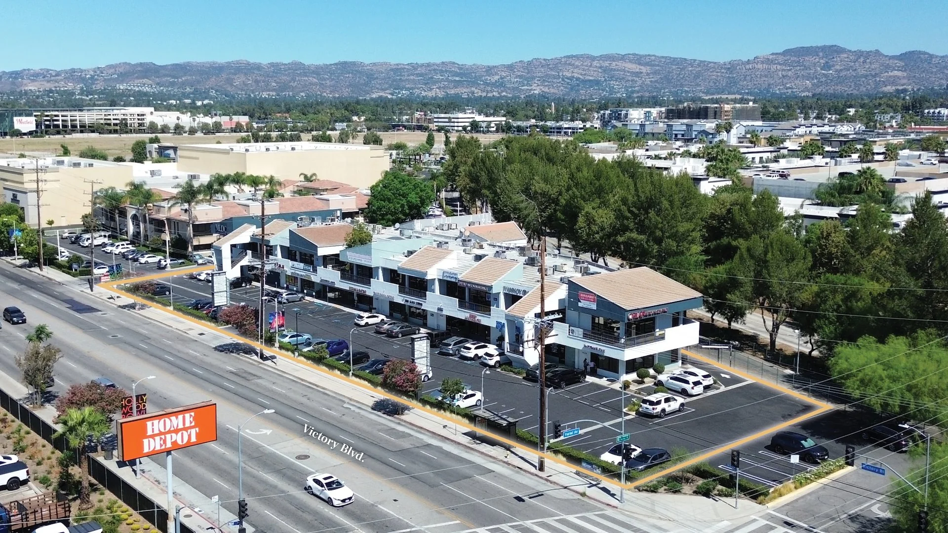 Warner Square — Sale in Canoga Park, CA, photo 8 of 8