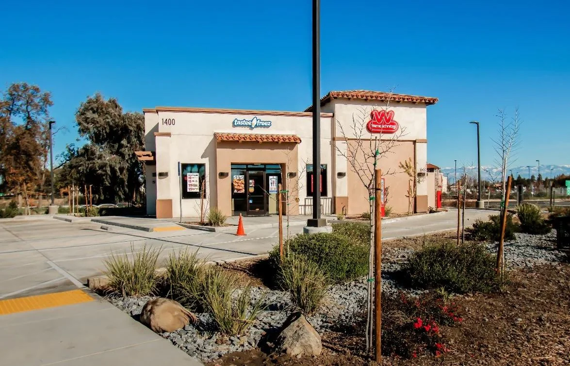 QSR Drive Thru - Previous Wienerschnitzel — Sale in Visalia, CA, photo 3 of 8