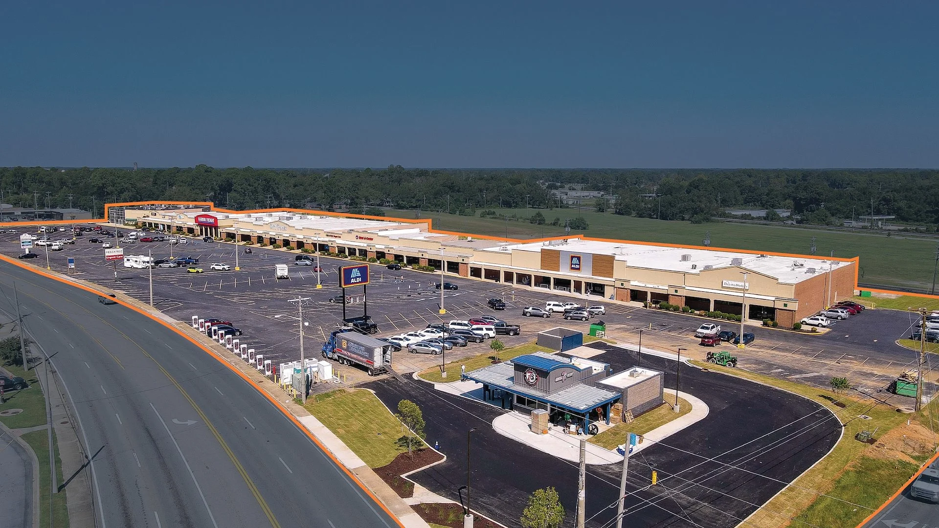 Cordele Square — Sale in Cordele, GA, photo 1 of 7