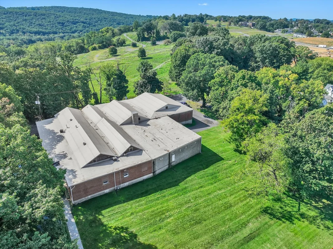 22,000 S/F | Zoned GX-C | Allentown — Sale in Allentown, PA, photo 2 of 8