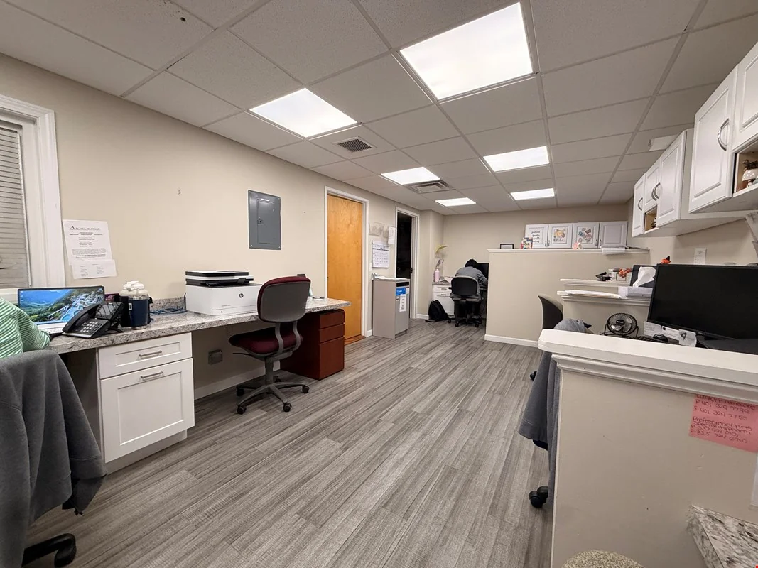 Medical investment 7% CAP — Sale in Pawtucket, RI, photo 4 of 8