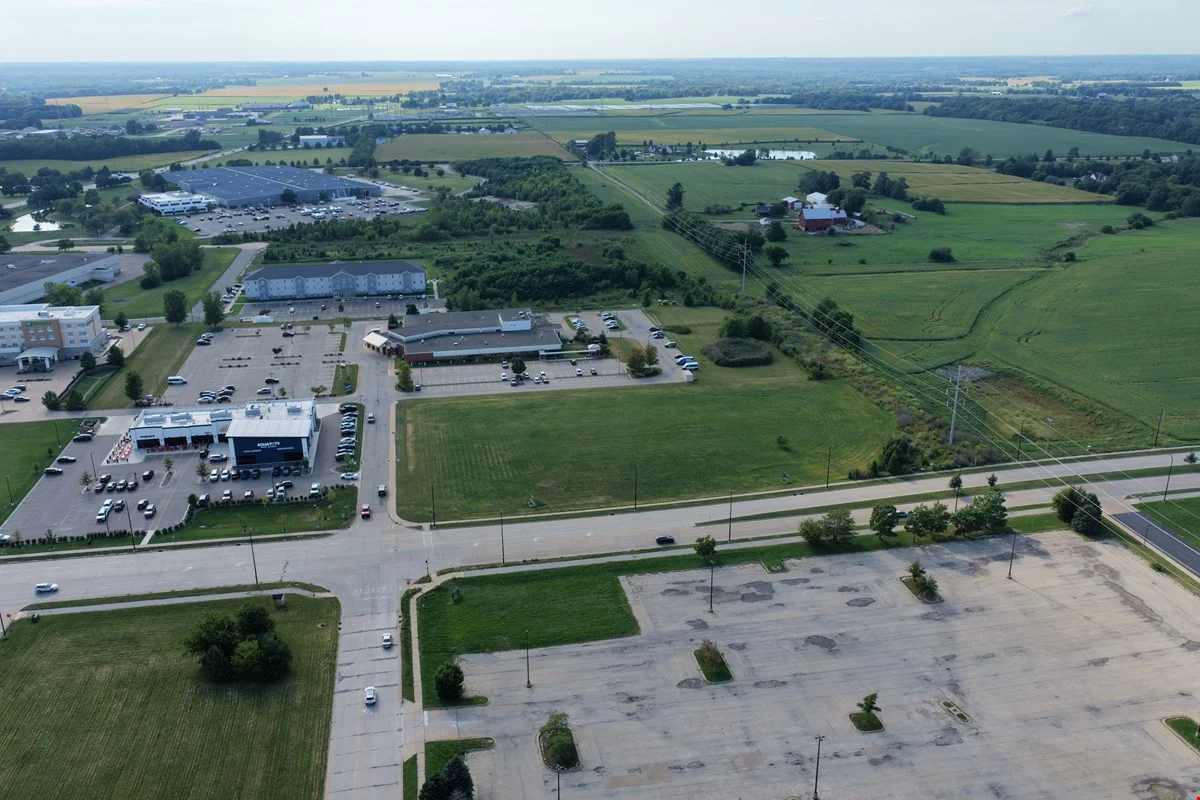 7 Retail Outlots | Shoppes at Grand Prairie — Sale in Peoria, IL, photo 1 of 8